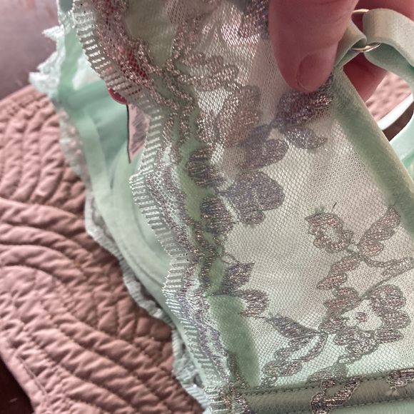 Victoria’s Secret soft mint green 34C bra NWT - Picture 9 of 14